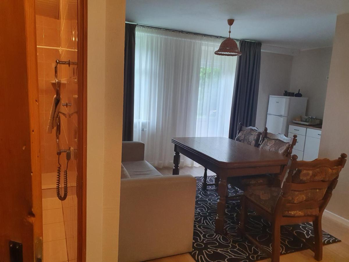 Laukdvaris Laukzeme Esterno foto