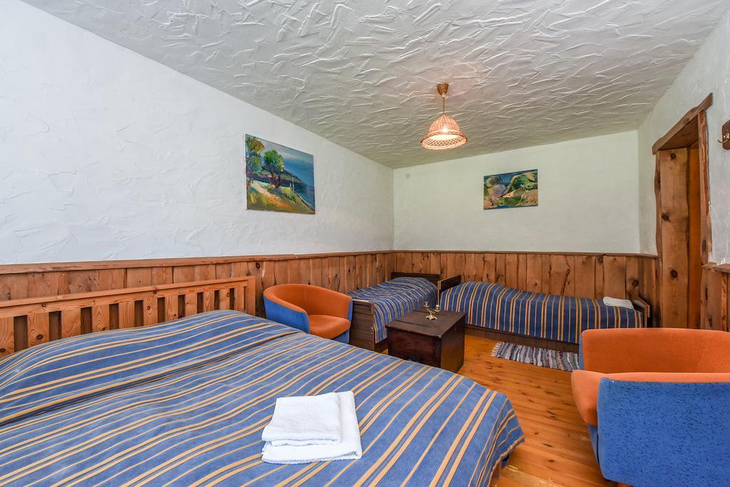 Laukdvaris Laukzeme Esterno foto